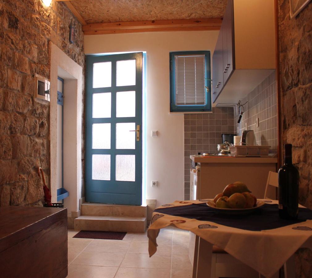 Lira - Studio Apartment Trogir Ngoại thất bức ảnh