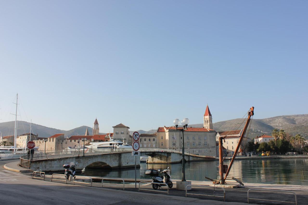 Lira - Studio Apartment Trogir Ngoại thất bức ảnh