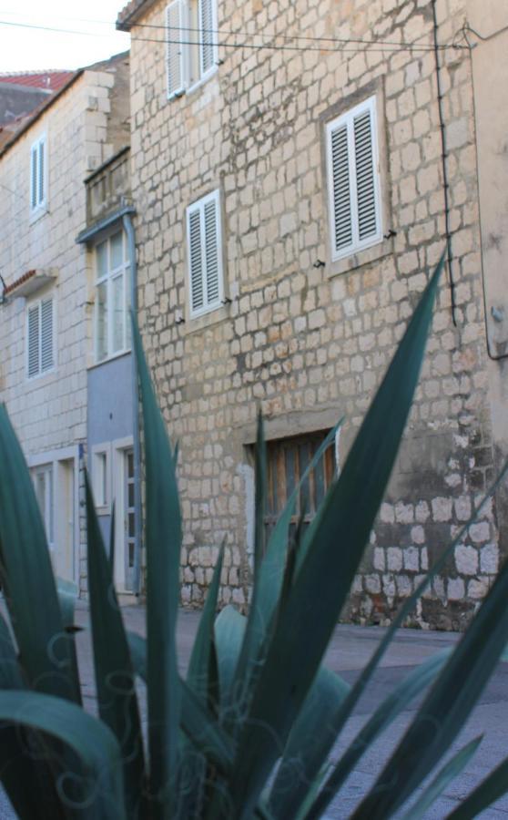 Lira - Studio Apartment Trogir Ngoại thất bức ảnh